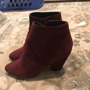 maroon booties